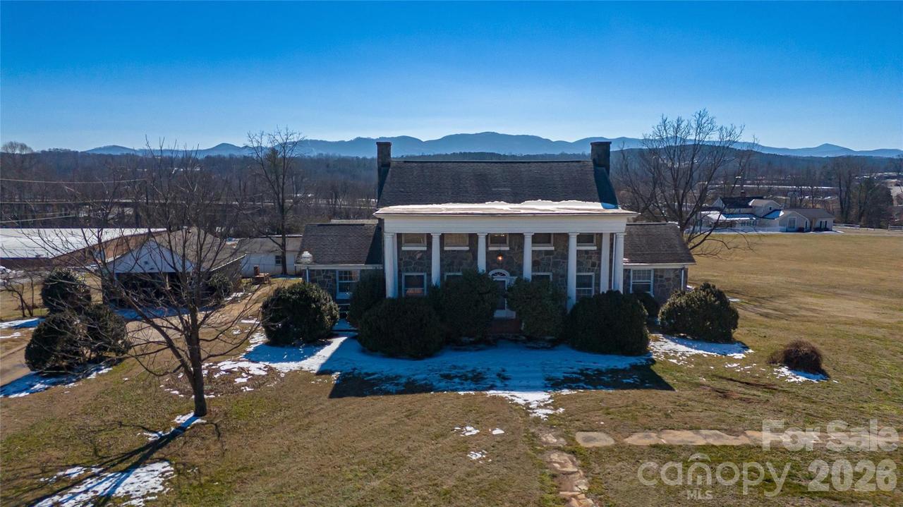 615 Carbon City Rd., Morganton, NC 28655