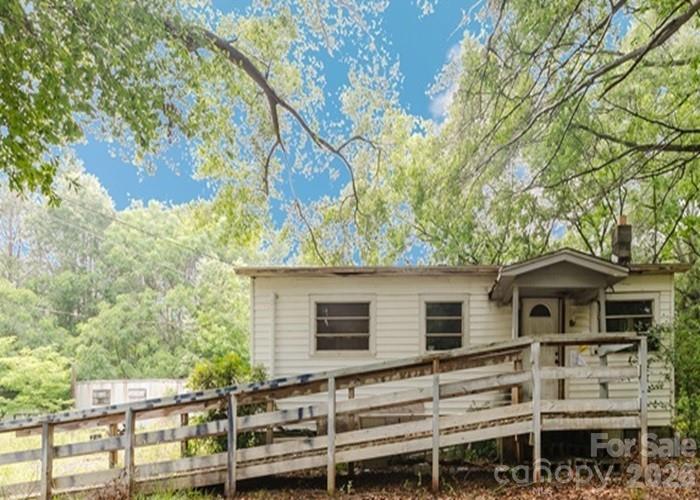 114 Shady Ln., Mooresboro, NC 28114