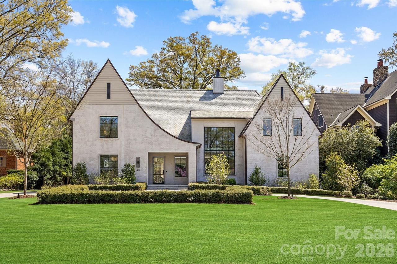1919 Shoreham Dr., Charlotte, NC 28211