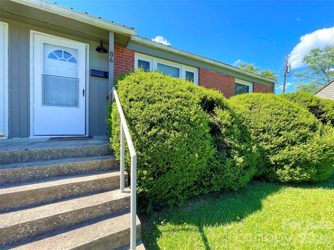 86 Trowbridge Ln., Brevard, NC 28712