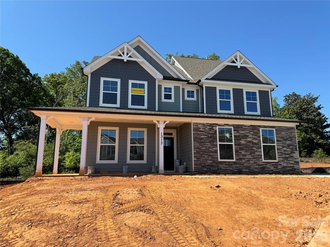 1313 Knob Creek Dr., Gastonia, NC 28054