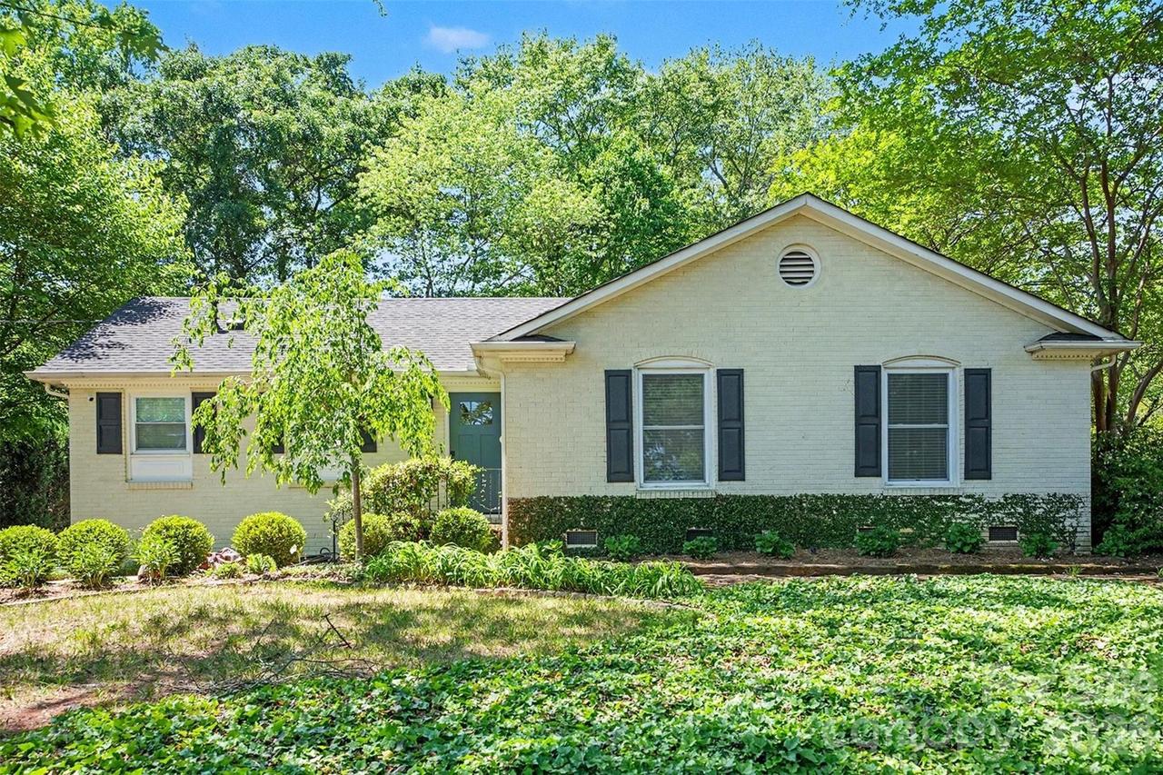 1800 Emerywood Dr., Charlotte, NC 28210