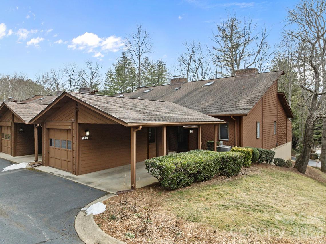 501 Woodfield Dr., Asheville, NC 28803