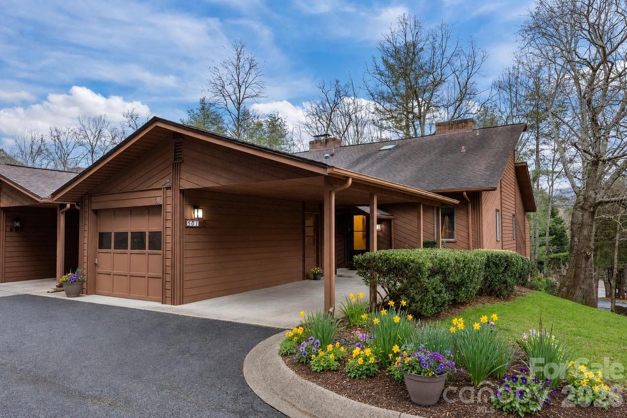 501 Woodfield Dr., Asheville, NC 28803