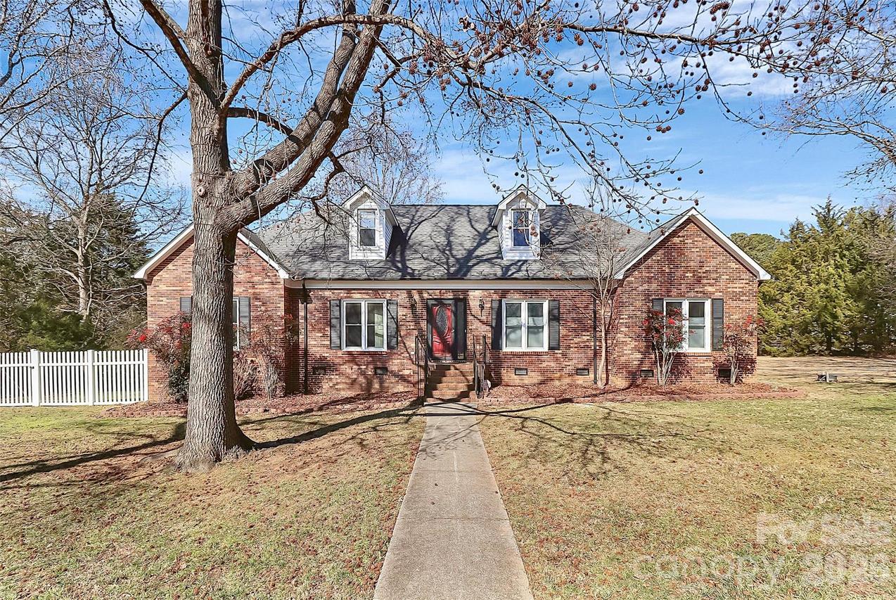 5100 Mintridge Rd., Mint Hill, NC 28227