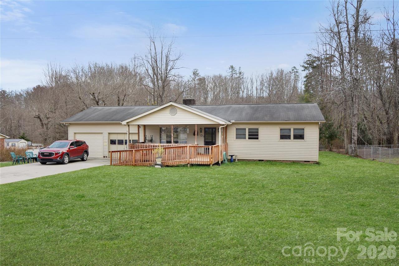 1292 Creekwood Dr., Morganton, NC 28655