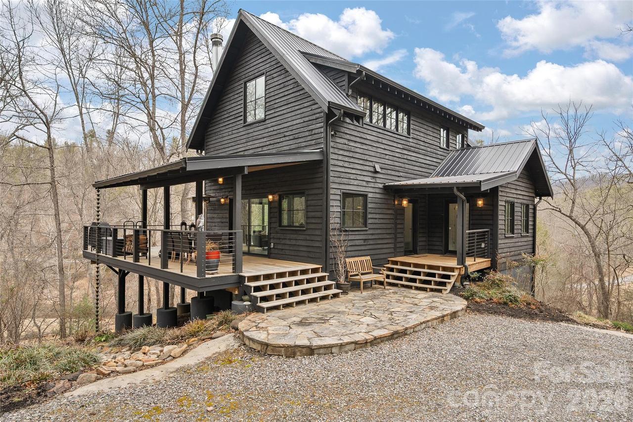 64 Hobson Branch Rd., Weaverville, NC 28787