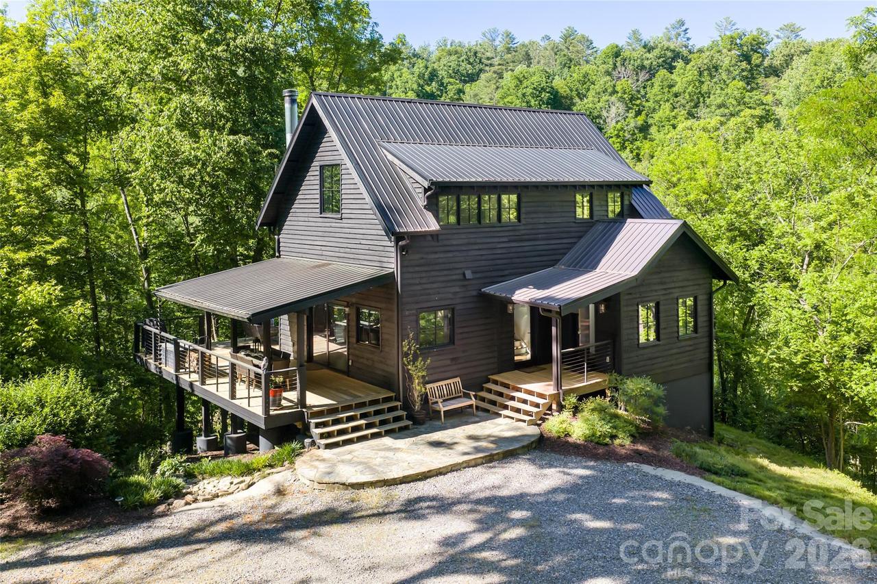 64 Hobson Branch Rd., Weaverville, NC 28787