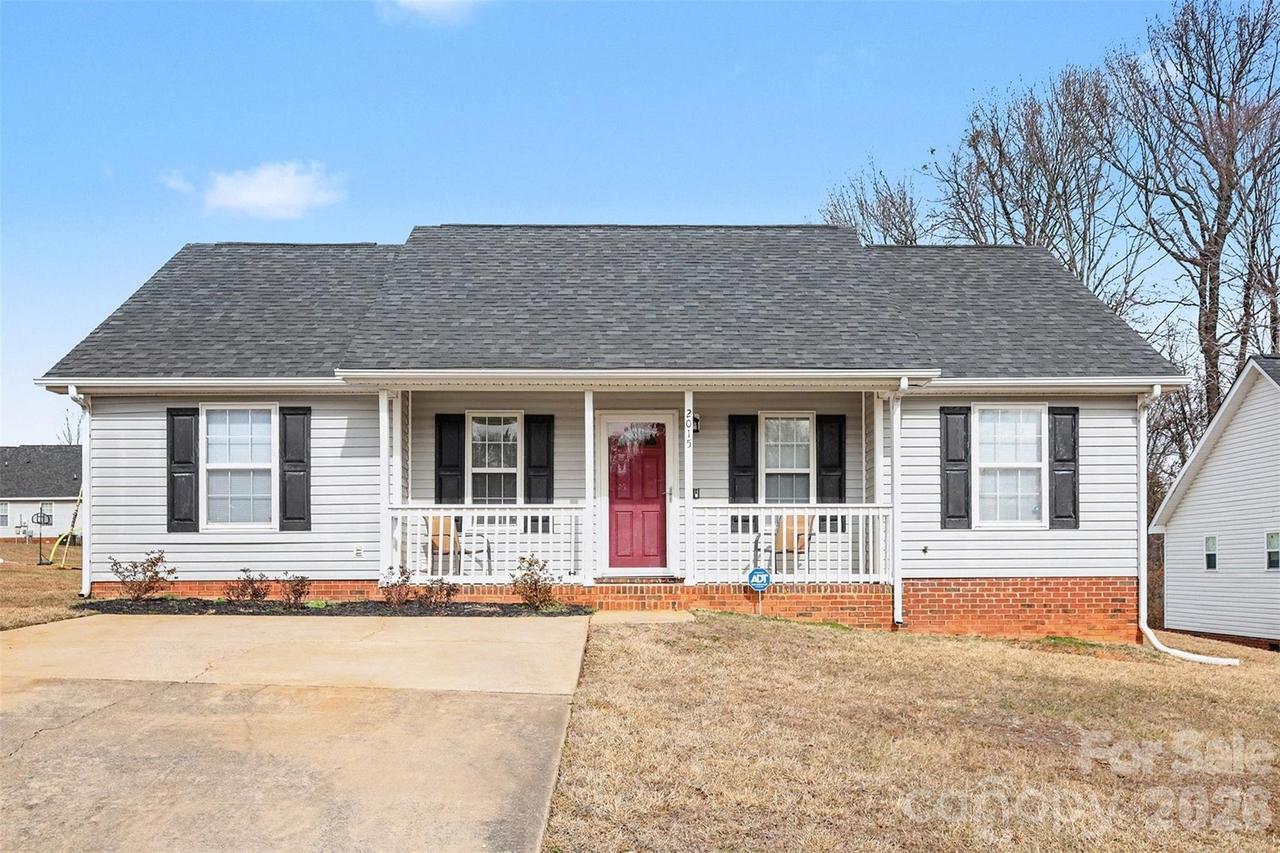 2015 Slater Springs Dr., Charlotte, NC 28216