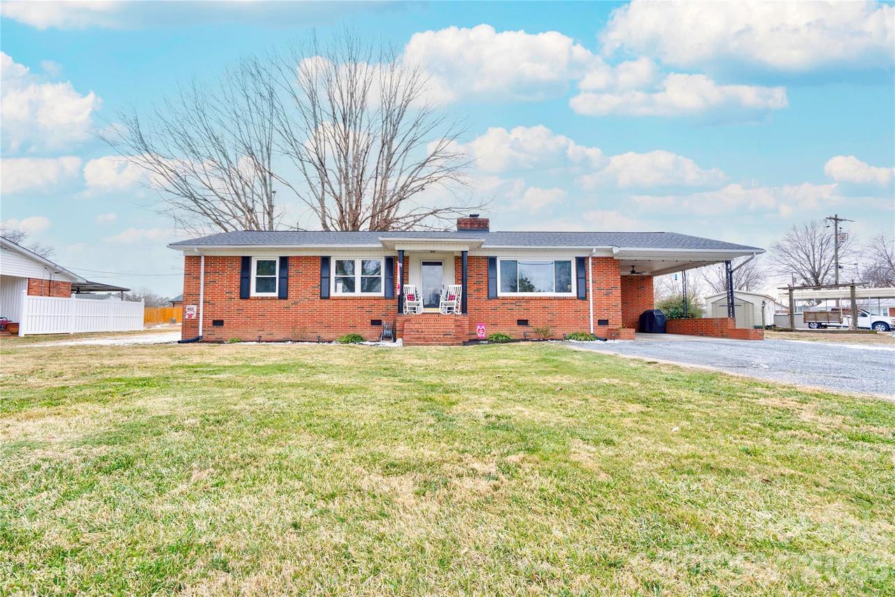 402 N Cherry St., Cherryville, NC 28021