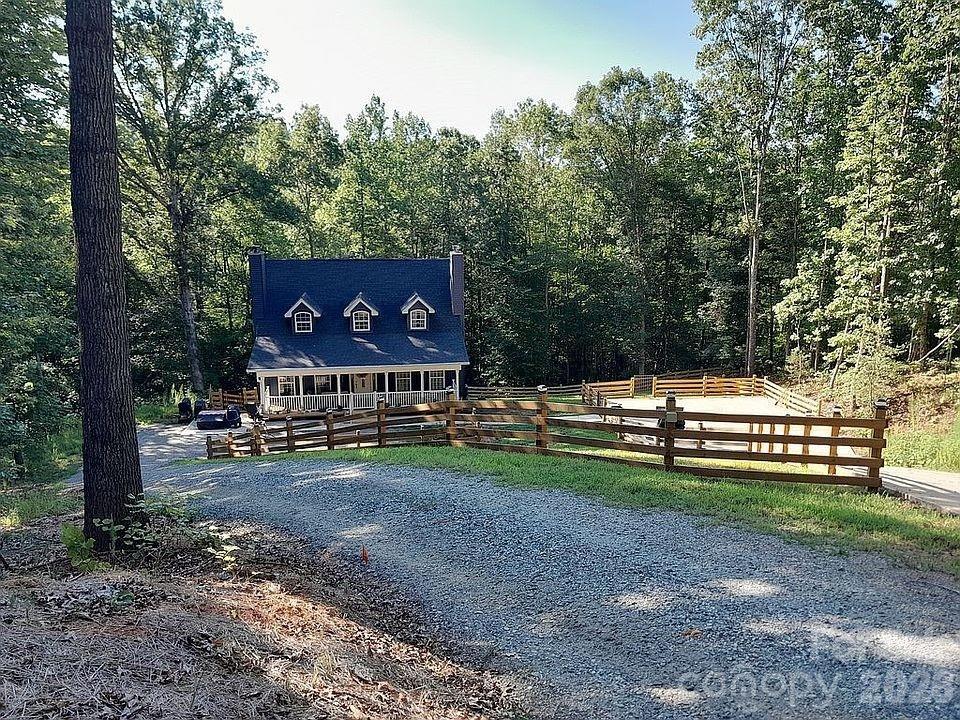 239 Old Lion Rd., Statesville, NC 28625