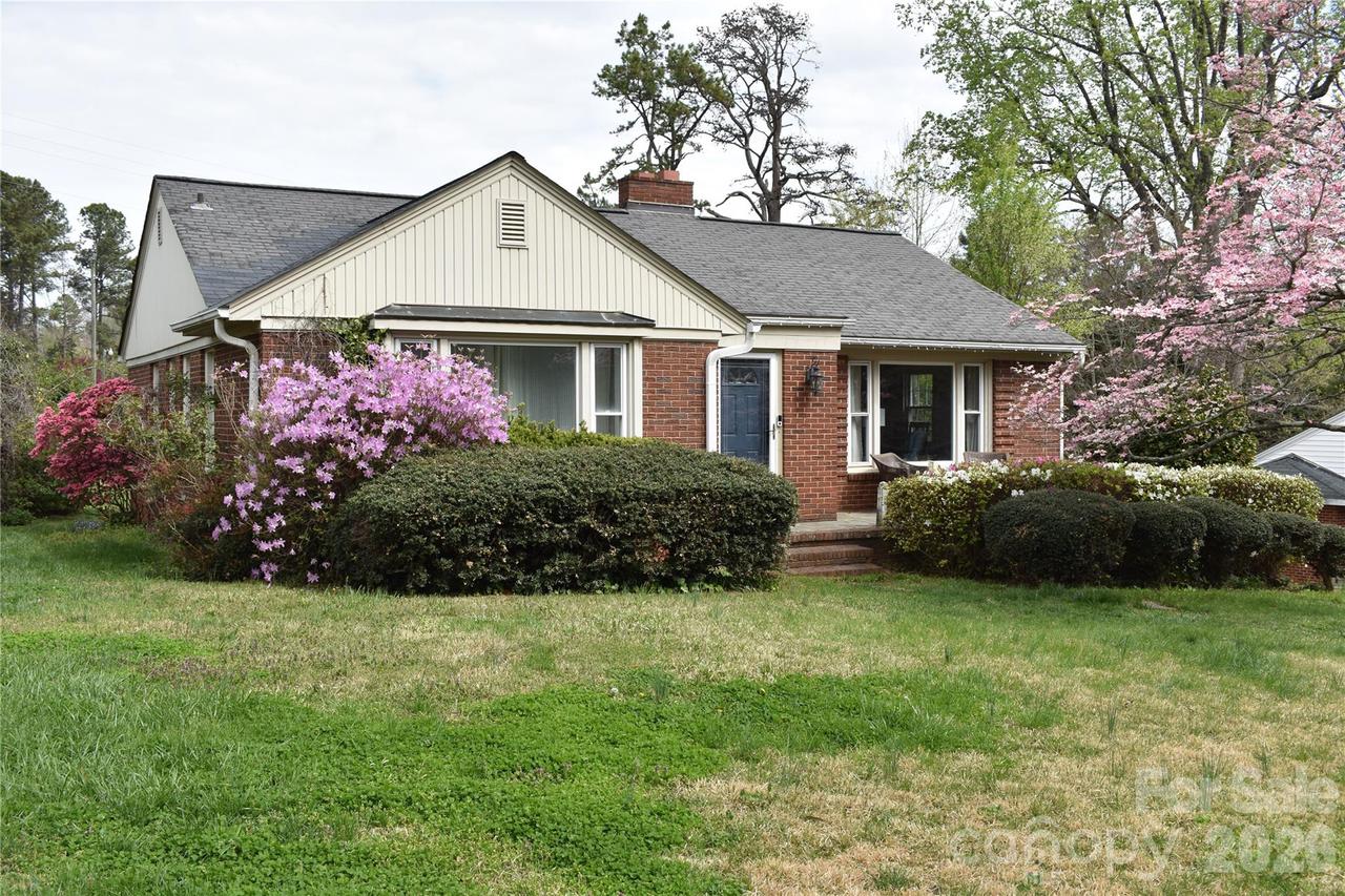 3 Forest Dr., Lexington, NC 27292