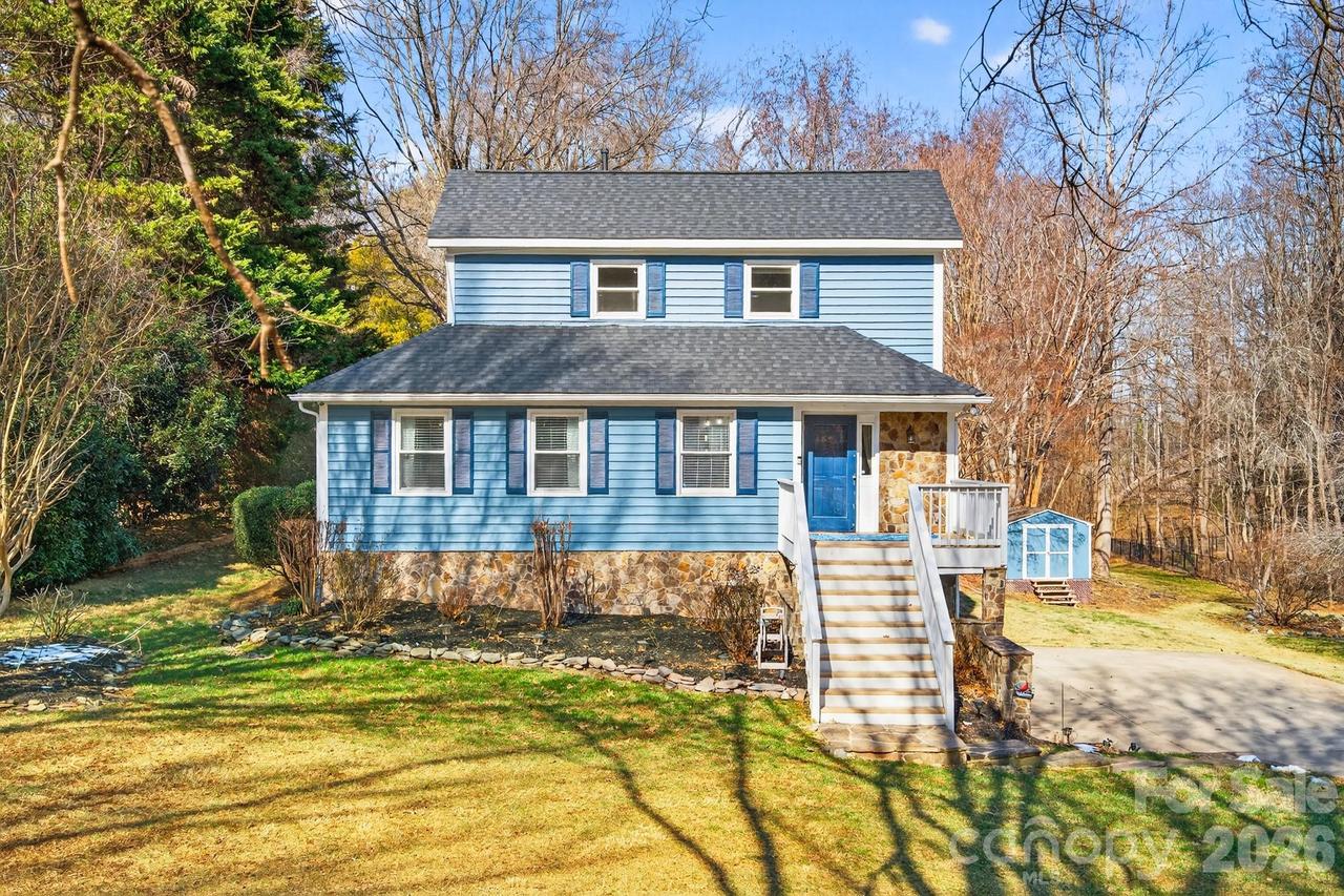 4711 Mountain Point Ln., Charlotte, NC 28216