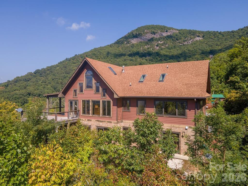 37 Jones Knob Rd., Franklin, NC 28734