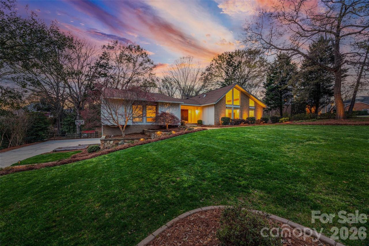 4631 Carmel Valley Rd., Charlotte, NC 28226