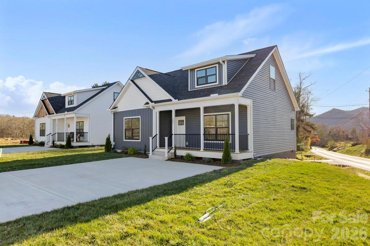 203 Southern Charm Rd., Arden, NC 28704