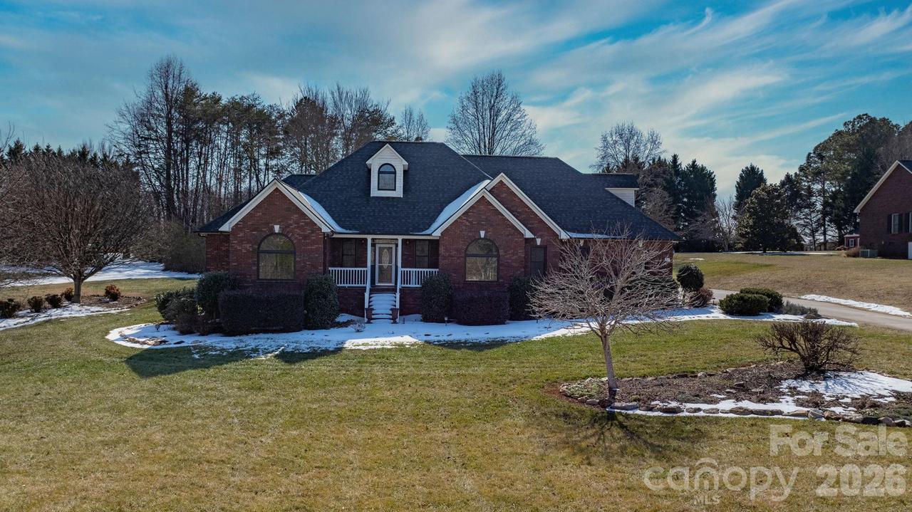 1925 Cordia Cir., Newton, NC 28658