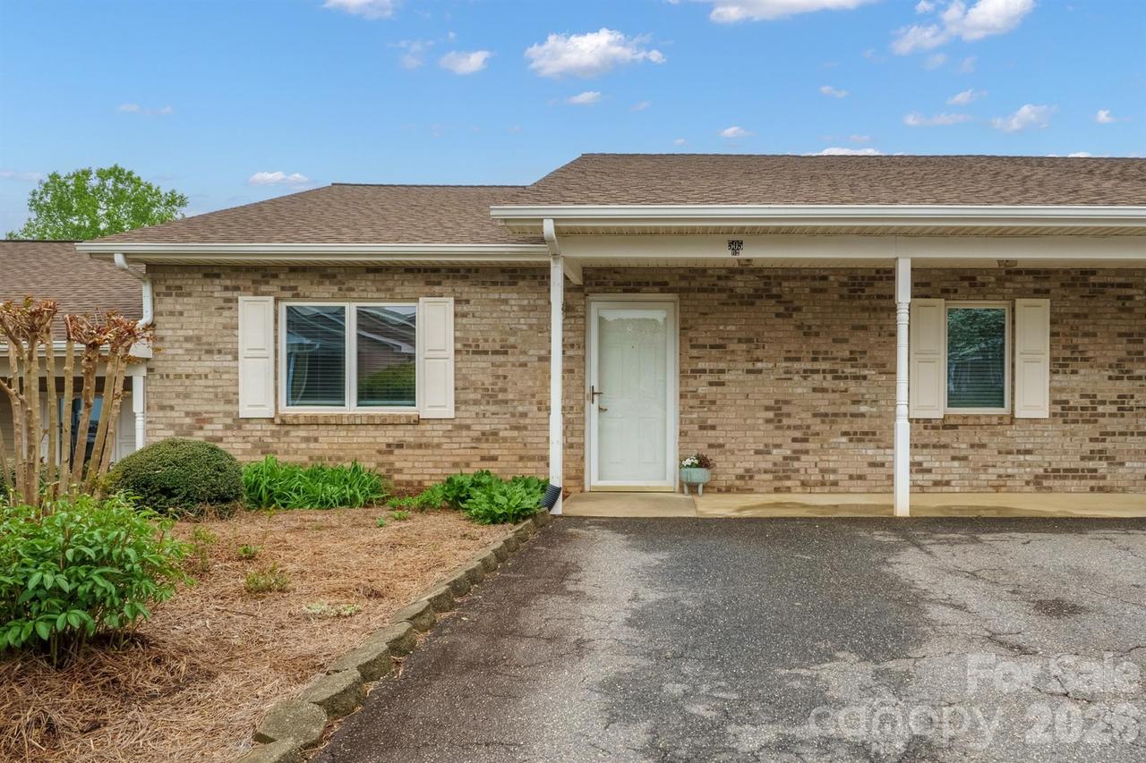 505 2nd Street Pl. #B2, Conover, NC 28613