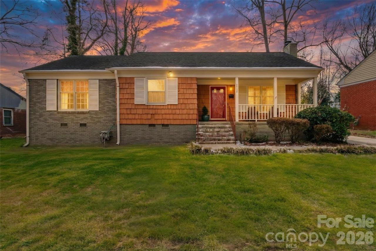 3728 Stonehaven Dr., Charlotte, NC 28215