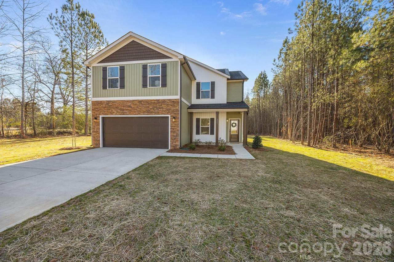 235 Grissom Dr., Gastonia, NC 28052