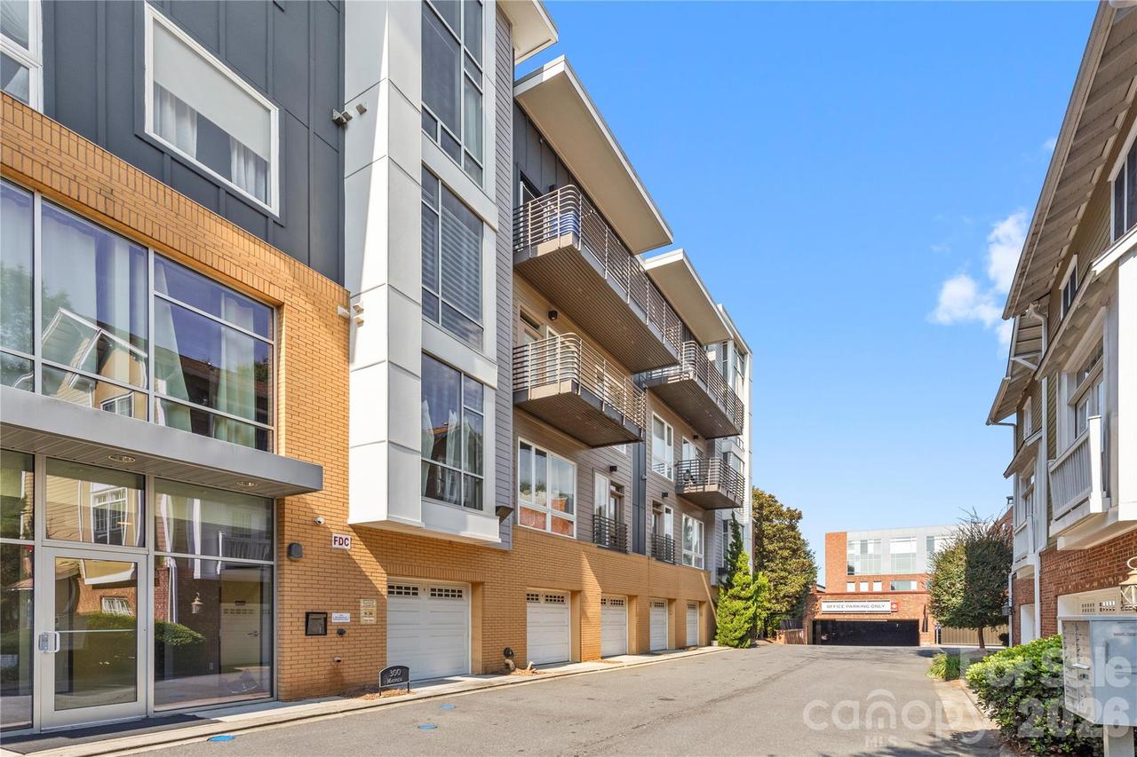 300 Magnolia Ave. #202, Charlotte, NC 28203