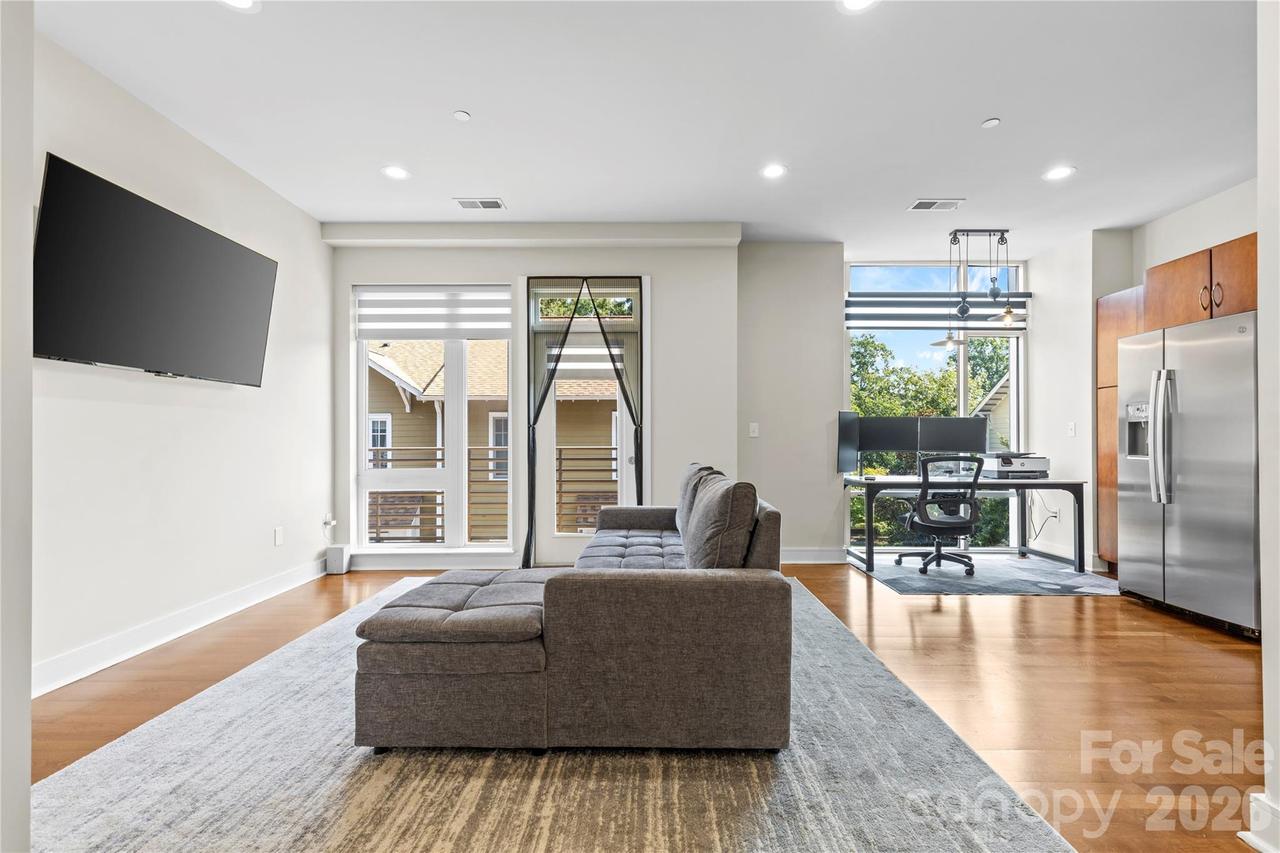 300 Magnolia Ave. #202, Charlotte, NC 28203