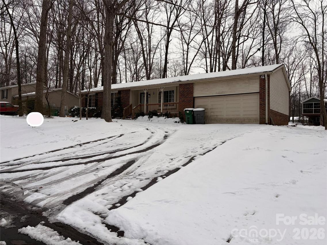 6417 Holly Knoll Dr., Charlotte, NC 28227