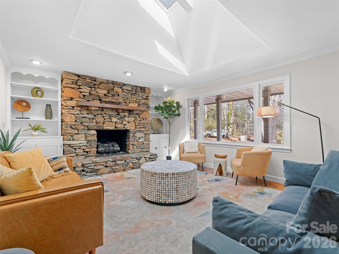 4030 Little River Rd., Hendersonville, NC 28739