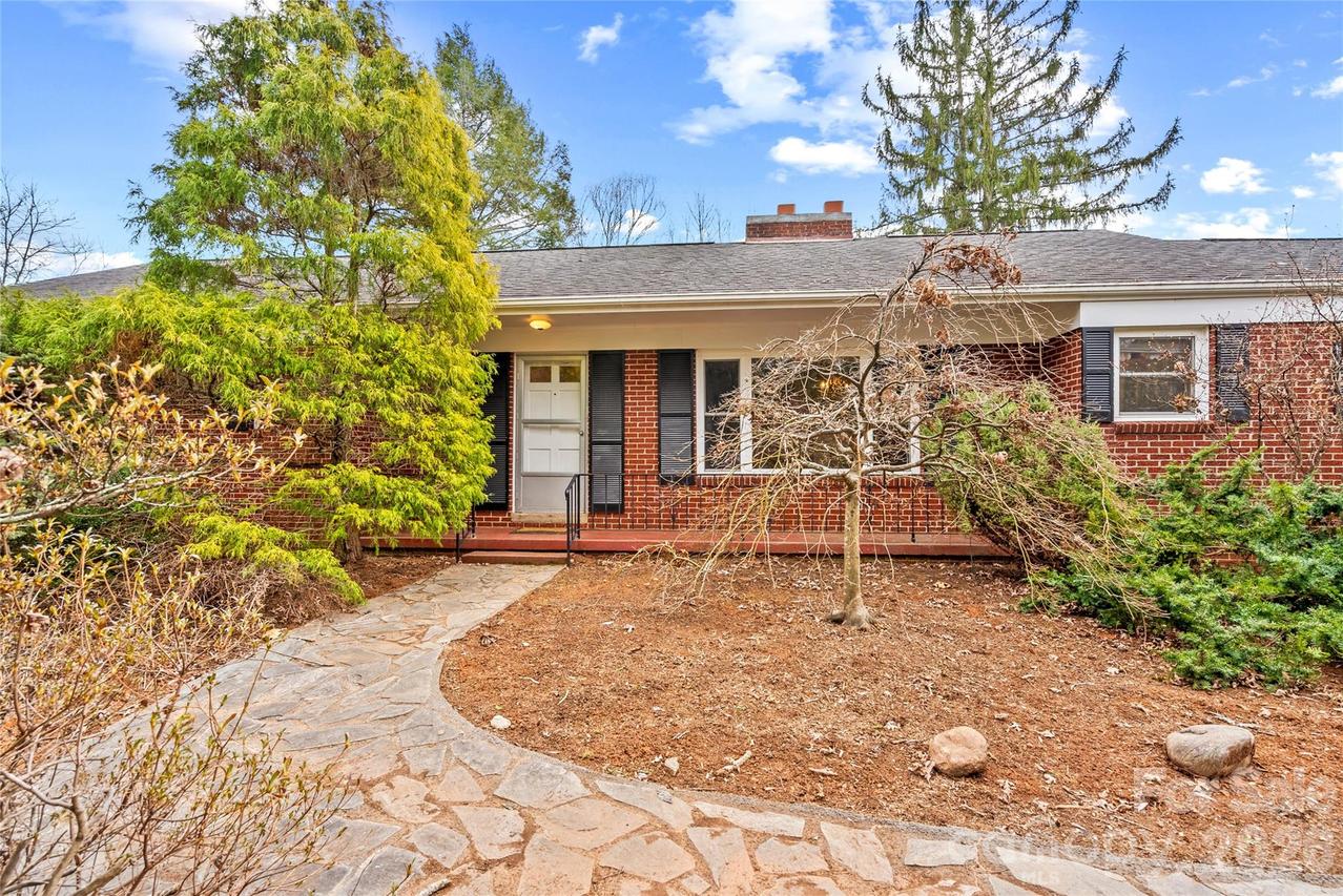 474 N Main St., Mars Hill, NC 28754