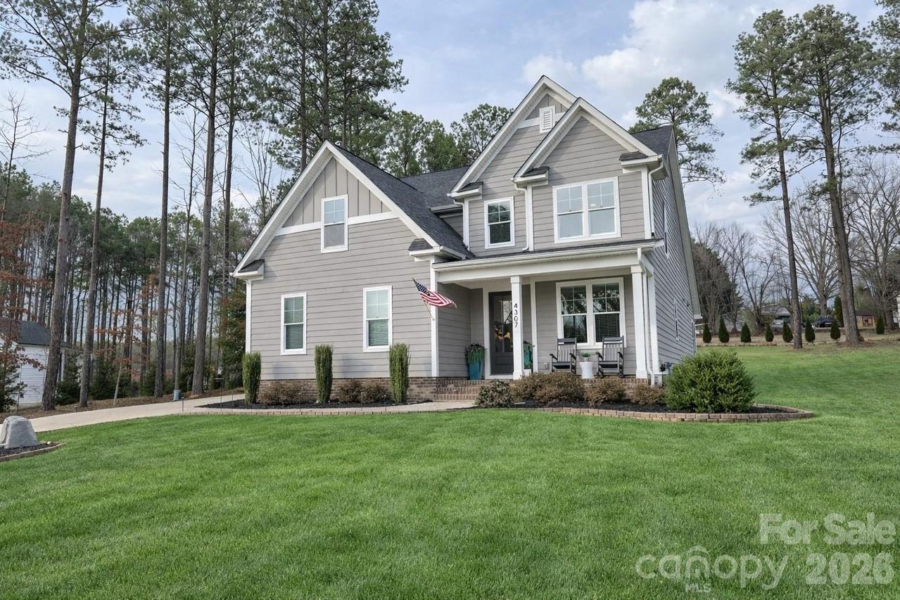 4307 Island Fox Ln., Denver, NC 28037