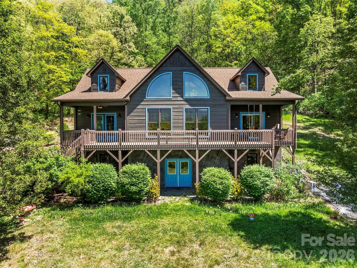 110 Mailon King Rd., Leicester, NC 28748