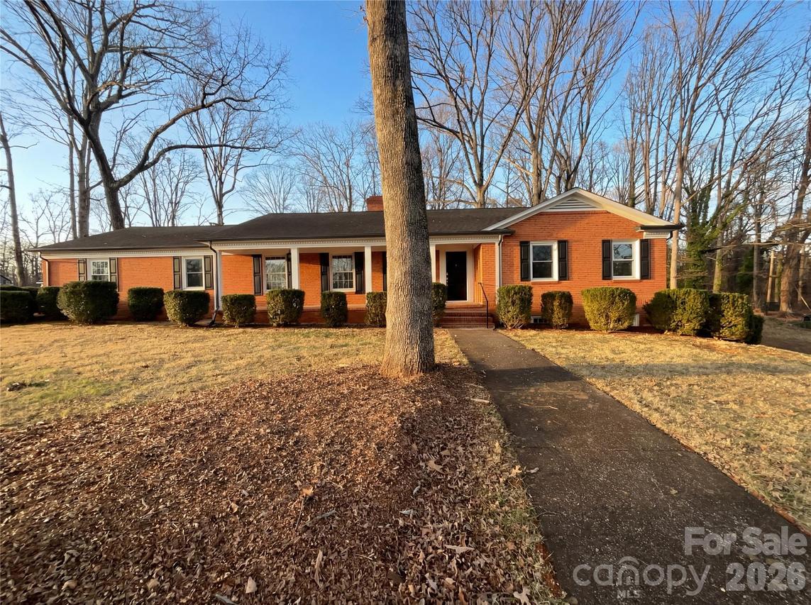 207 Gleneagles Rd., Statesville, NC 28625