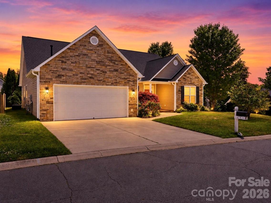 1 Breyerton Ct., Asheville, NC 28804