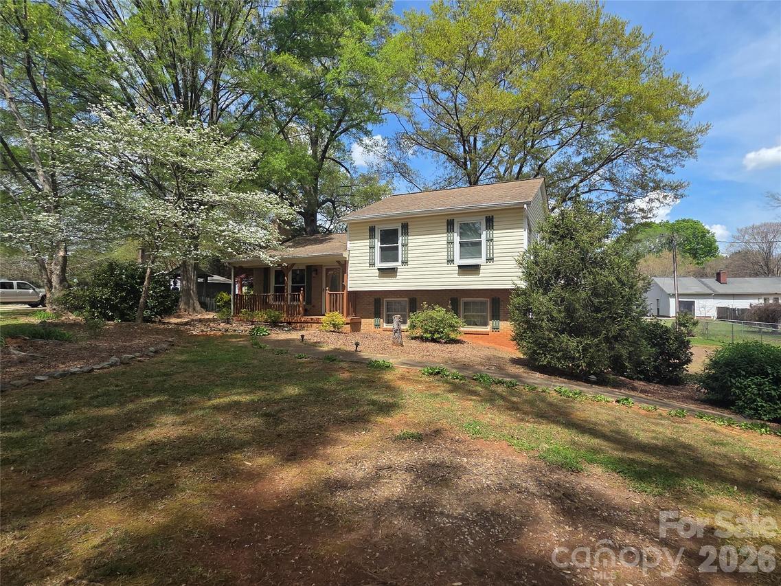 4709 Oakwood Cir., Gastonia, NC 28056
