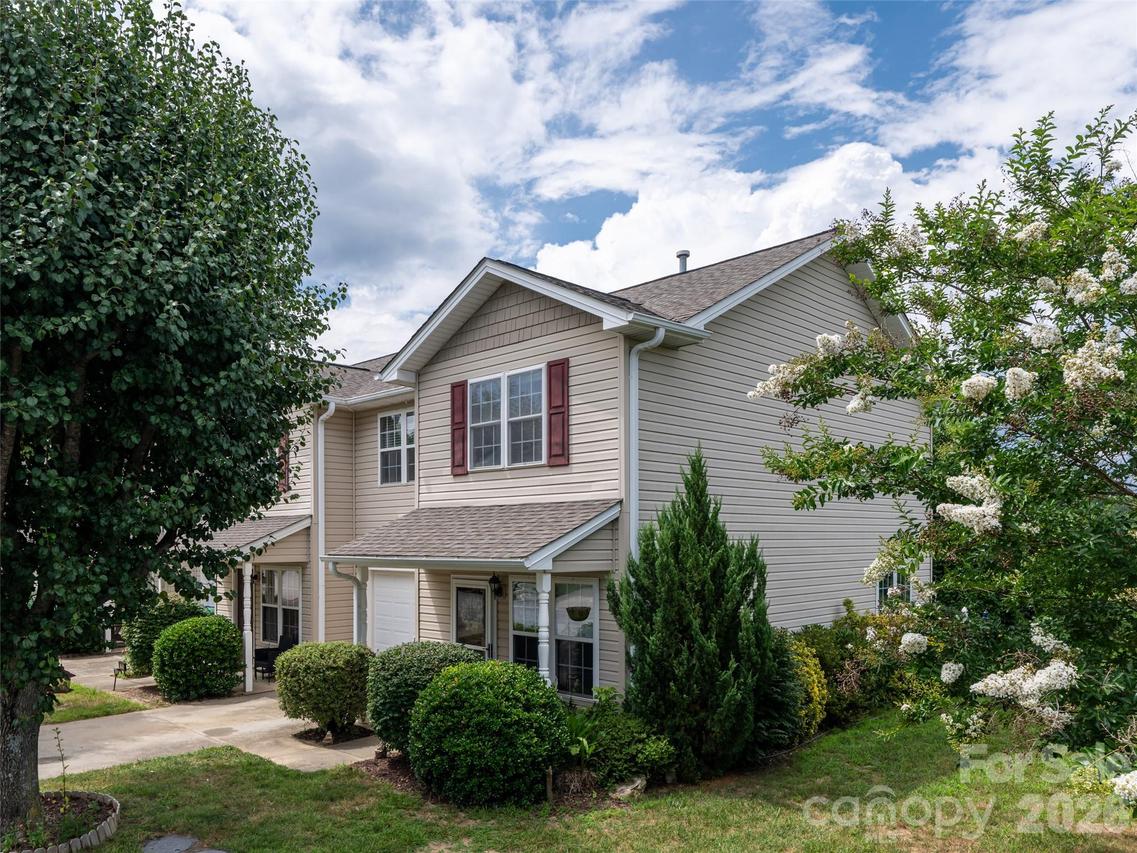 93 Sunny Meadows Blvd., Arden, NC 28704