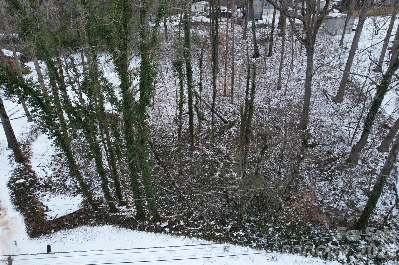 Gate Dr., Thomasville, NC 27360