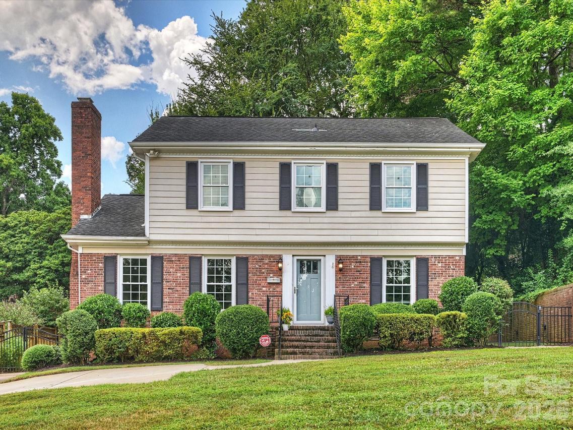 3808 Riverbend Rd., Charlotte, NC 28210