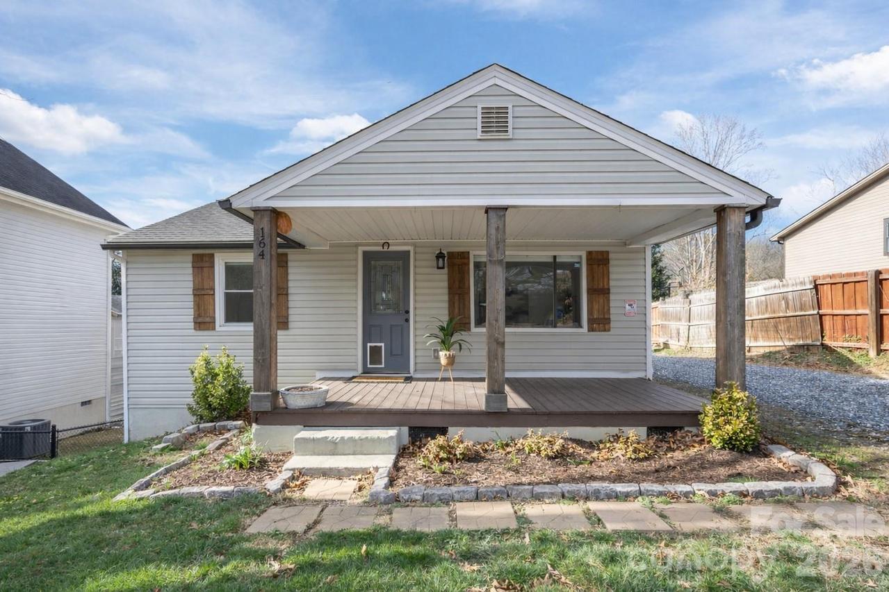 164 Lakeside Dr., Asheville, NC 28806