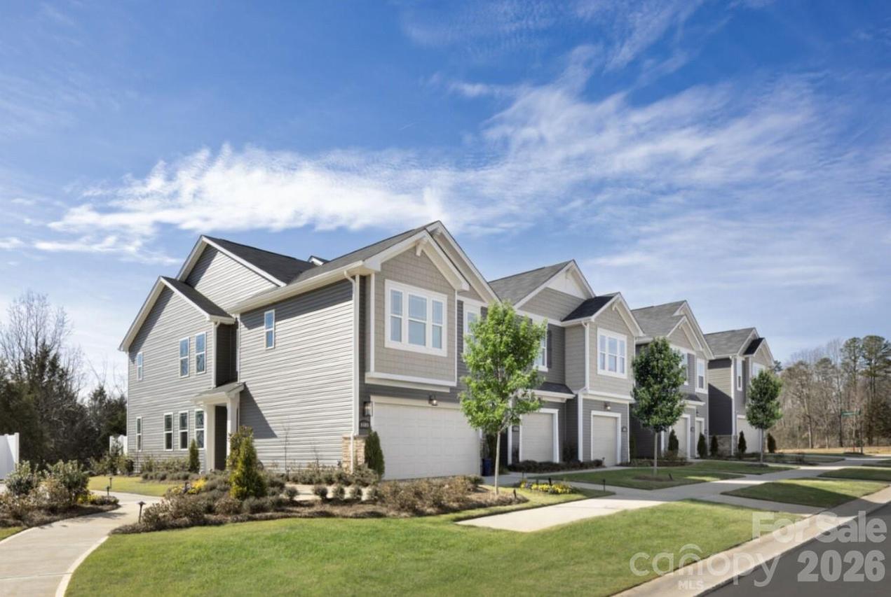 9242 Pagoda Oak Dr., Charlotte, NC 28269