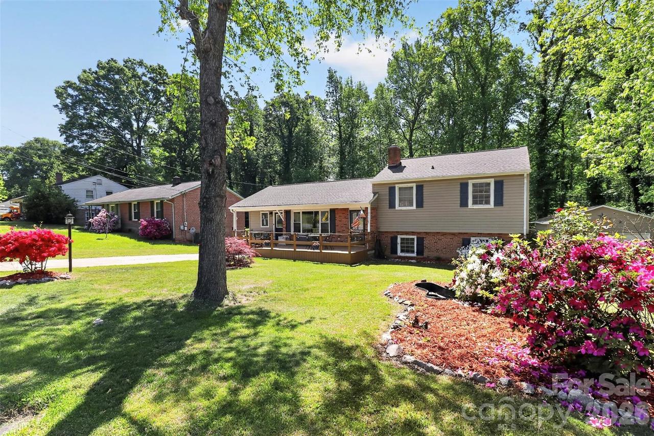 2111 Parkdale Ave., Gastonia, NC 28052