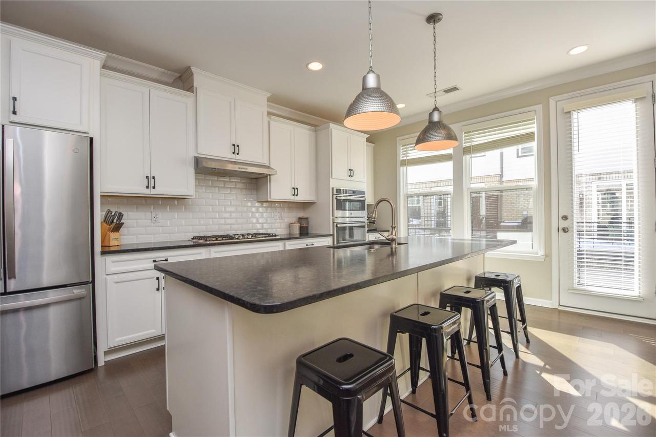 612 Tudor Park Way, Charlotte, NC 28211