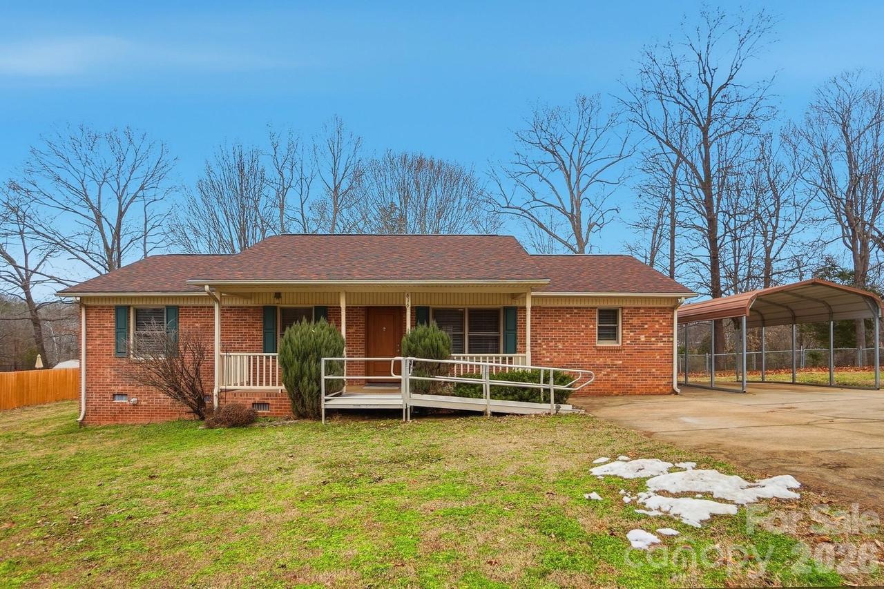 616 Durham Rd., Stanley, NC 28164