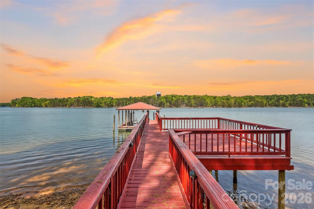 139 Hawks Point Dr., Troutman, NC 28166