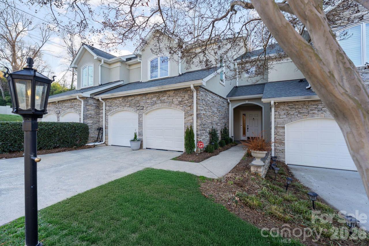 3431 Royal Crest Dr., Charlotte, NC 28210