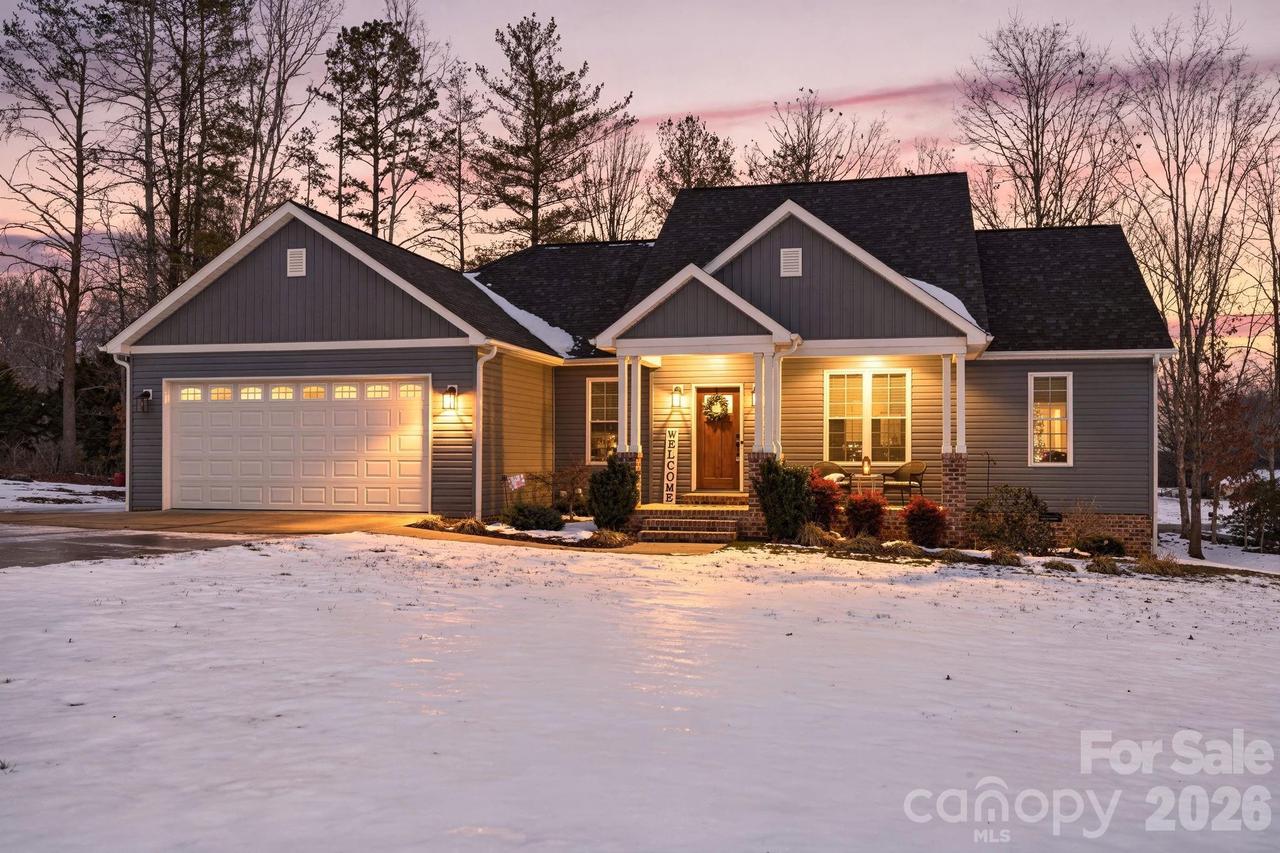 1196 Cape Hickory Rd., Hickory, NC 28601