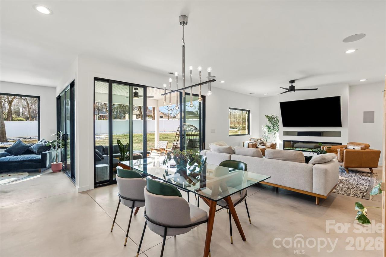 2380 Maria Lynn Ct., Gastonia, NC 28056