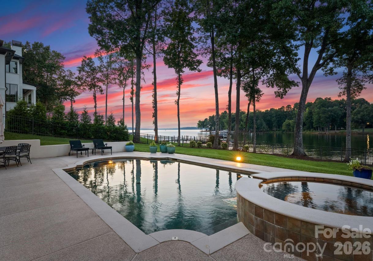 124 Lightship Dr., Mooresville, NC 28117