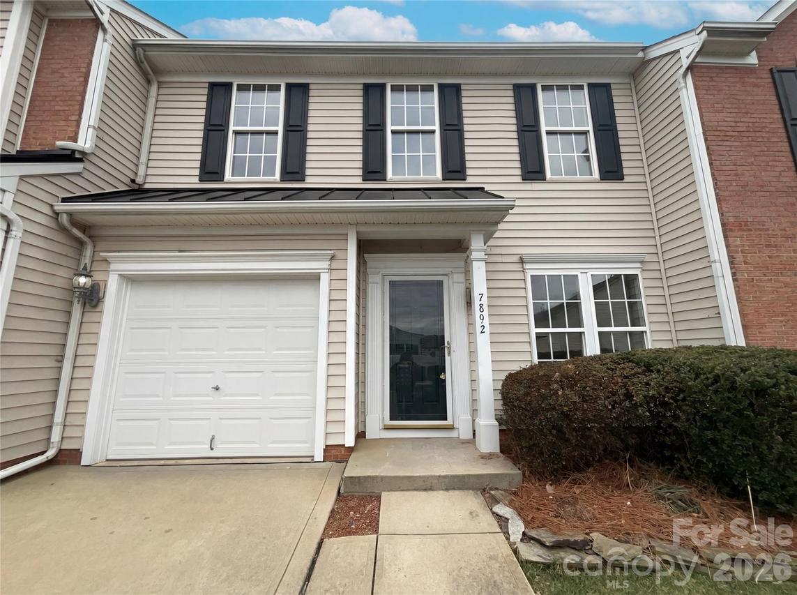 7892 Mariners Pointe Cir., Denver, NC 28037