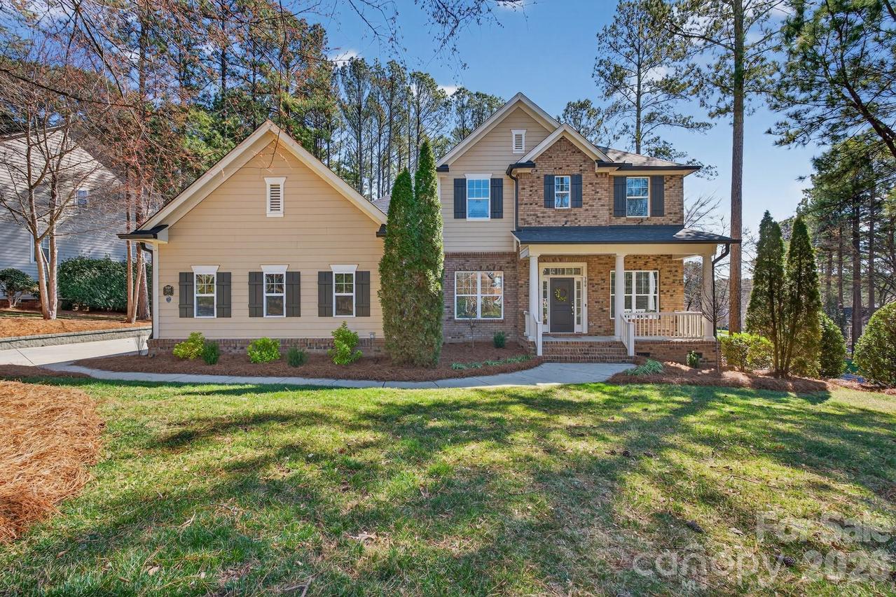 300 Woodward Ridge Dr., Mount Holly, NC 28120