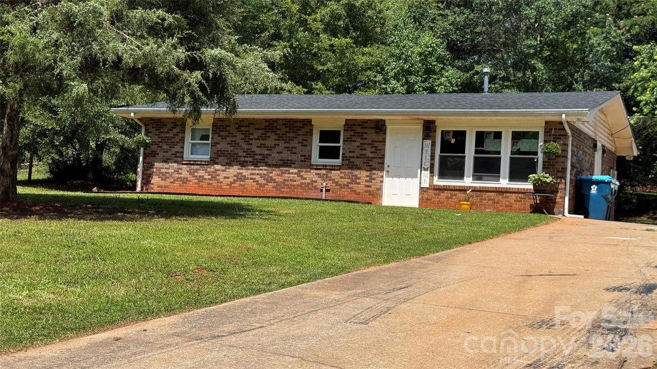143 Mountain View St., Forest City, NC 28043